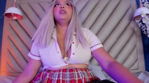 naomi_velour online show from June 1, 8:10 pm