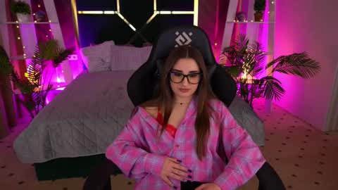 Snapshot of naomibaae chatting on November 19, 2:50 pm naomibaae online show from November 19, 2:50 pm