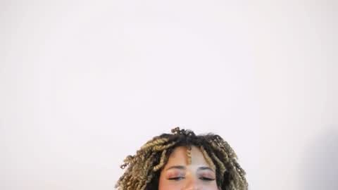naomidawson online show from June 13, 11:24 pm