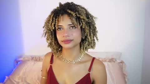 naomidawson online show from June 25, 12:32 am