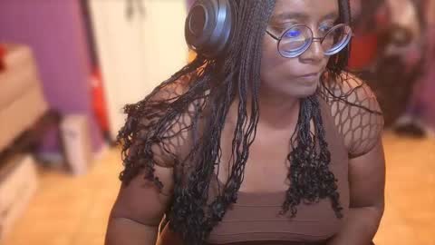 Naomi online show from October 15, 10:15 am