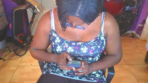 Naomi online show from June 7, 9:51 pm