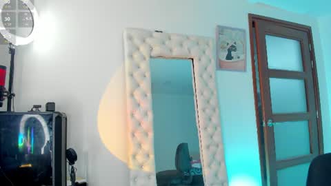 Naomi  online show from July 27, 11:12 pm