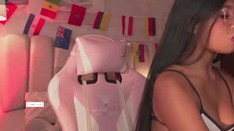 Naomi-Gray  online show from June 30, 7:04 pm