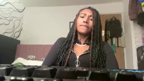 Naomii online show from January 3, 10:19 pm