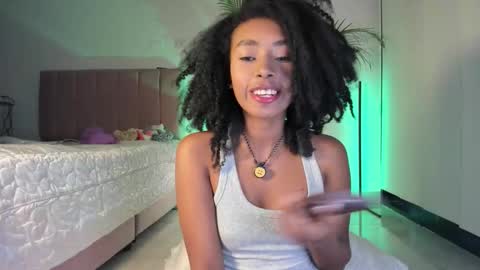 Naomii online show from October 3, 1:24 am