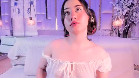 Snapshot of naomii_star chatting on February 28, 5:41 am online show from February 28, 5:41 am