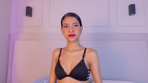 Naomi Klarc online show from January 3, 12:52 pm