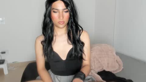 Naomi Moore online show from January 14, 5:19 am