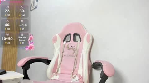 naomis_35 online show from March 21, 8:01 pm