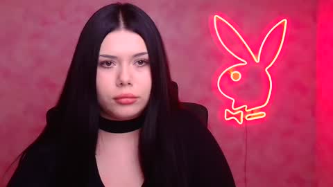 Naomi online show from December 1, 8:25 pm