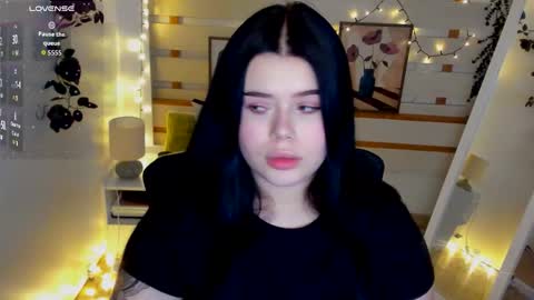 Naomi online show from February 19, 9:22 pm