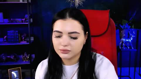 naomiwilsons online show from December 18, 8:42 am