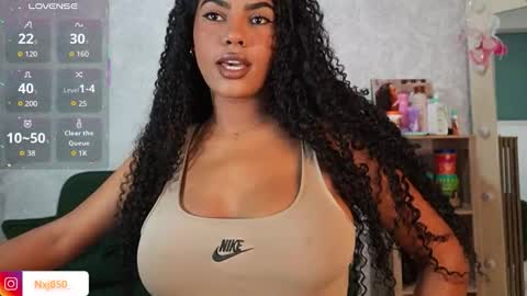 Naomi     online show from February 11, 6:46 pm