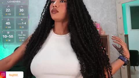 Naomi     online show from March 18, 2:15 am