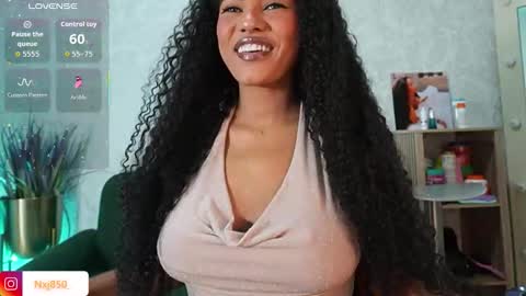 Naomi     online show from March 28, 4:12 am