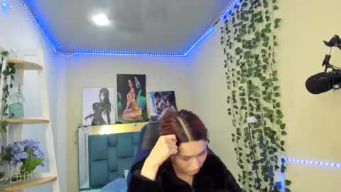 naomy online show from December 27, 2:04 am