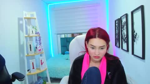 naomy online show from October 16, 8:15 am