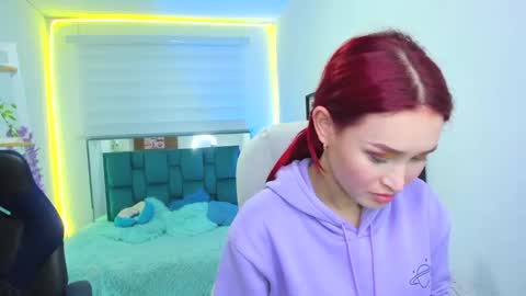 naomy online show from October 17, 10:23 pm