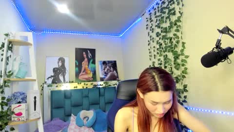naomy online show from December 20, 2:08 am