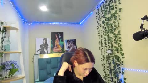 naomy online show from December 27, 2:04 am