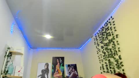 naomy online show from January 11, 11:24 pm