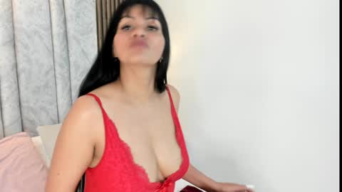 Snapshot of naomy_smithx chatting on January 9, 12:35 am Naomy Smith online show from January 9, 12:35 am