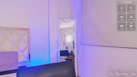 Naomy  online show from October 30, 3:19 am