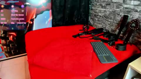 naomy  online show from December 3, 11:41 am