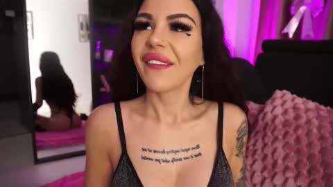 Snapshot of naomyblackbarbie chatting on November 17, 5:35 am naomyblackbarbie online show from November 17, 5:35 am