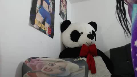 naomylux1 online show from May 16, 12:48 pm