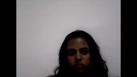 nara_brasileirinha online show from January 29, 3:12 am