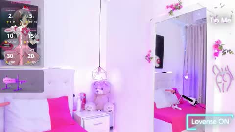 Snapshot of nara_pink chatting on December 5, 2:03 pm nara_pink online show from December 5, 2:03 pm