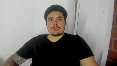 Snapshot of narciso_kh chatting on April 3, 1:58 am deibyd online show from April 3, 1:58 am