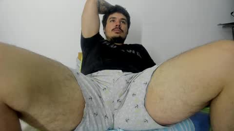 Snapshot of narciso_kh chatting on April 13, 7:36 am deibyd online show from April 13, 7:36 am