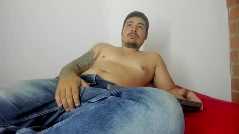 Snapshot of narciso_kh chatting on June 2, 11:23 am deibyd online show from June 2, 11:23 am