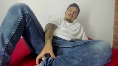 Snapshot of narciso_kh chatting on June 3, 4:59 am deibyd online show from June 3, 4:59 am