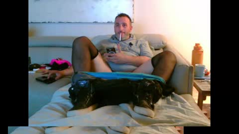 Snapshot of nassobout chatting on October 1, 2:06 am nassobout online show from October 1, 2:06 am