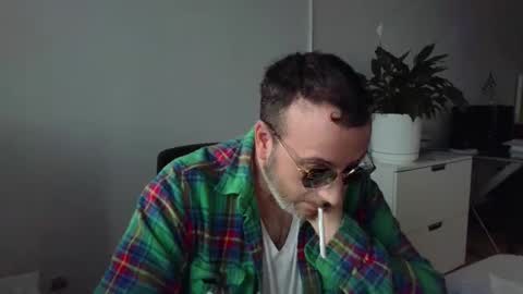 Snapshot of nassobout chatting on October 24, 8:27 pm nassobout online show from October 24, 8:27 pm