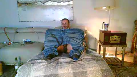 nassobout online show from February 14, 1:46 am