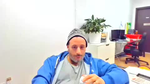 nassobout online show from February 21, 11:28 pm