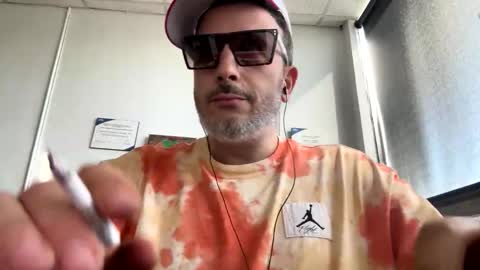 nassobout online show from May 18, 8:47 pm
