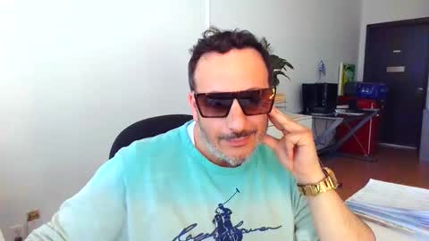 nassobout online show from June 9, 9:26 pm