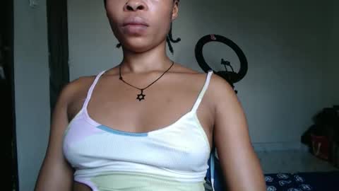 bella online show from November 30, 9:46 am