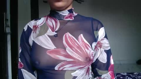 bella online show from December 14, 9:03 am