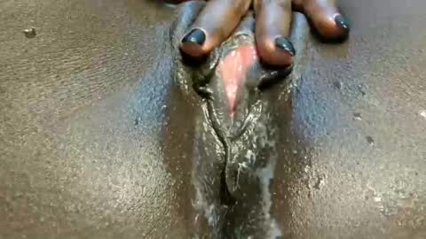 Snapshot of nasty_sluuty chatting on November 24, 3:45 pm MODEL online show from November 24, 3:45 pm