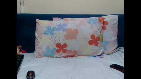 Bella online show from November 18, 7:24 am