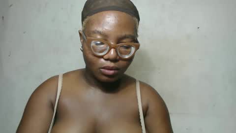 Snapshot of nastyhairy7 chatting on November 6, 5:19 am nastyhairy7 online show from November 6, 5:19 am