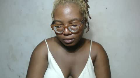 Snapshot of nastyhairy7 chatting on November 15, 5:05 am nastyhairy7 online show from November 15, 5:05 am