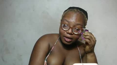 Snapshot of nastyhairy7 chatting on November 23, 8:36 am nastyhairy7 online show from November 23, 8:36 am